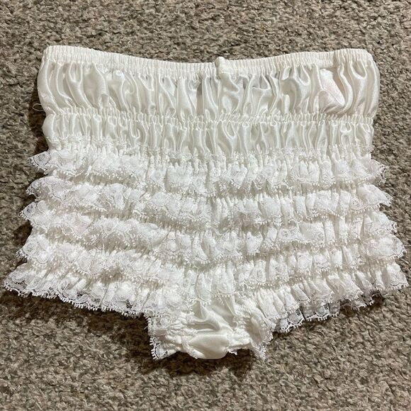 Sam’s Vintage White Lace Ruffle Bloomers - Picture 2 of 3